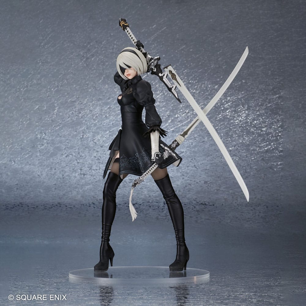 Figurine 2B NieR:Automata en PVC, détails de l'uniforme et de la pose dynamique