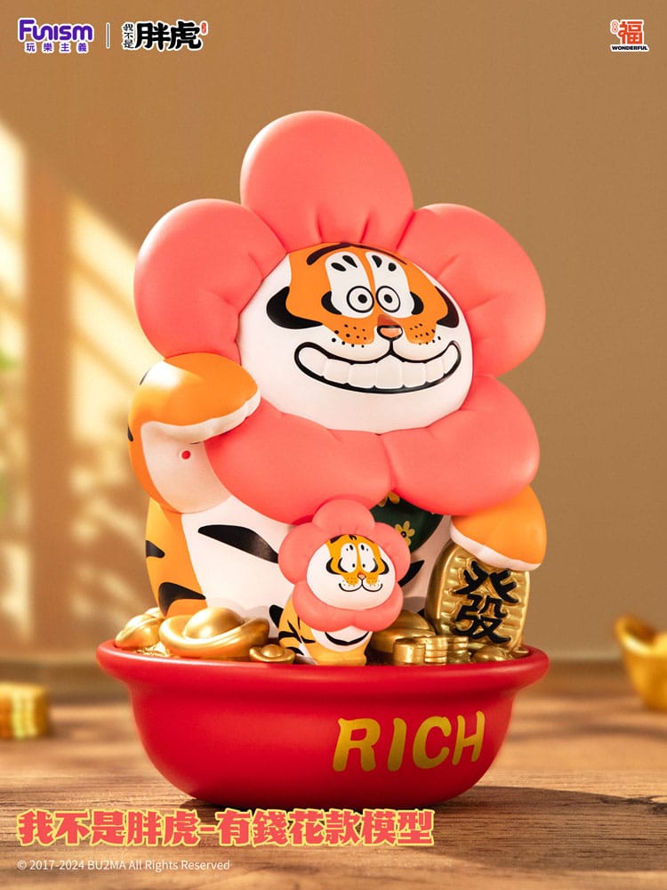 Statuette I Am Not Fat Tiger Alexander Rich Flower dans son environnement