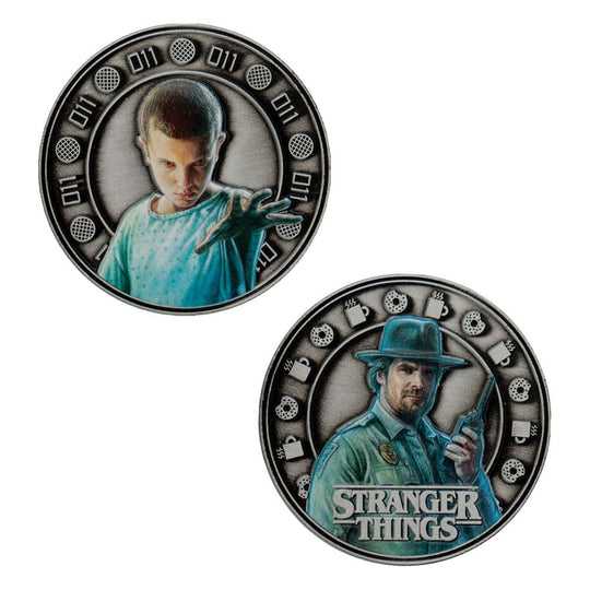 Pièce de collection Stranger Things Eleven & Hopper 4cm FaNaTtik en emballage blister