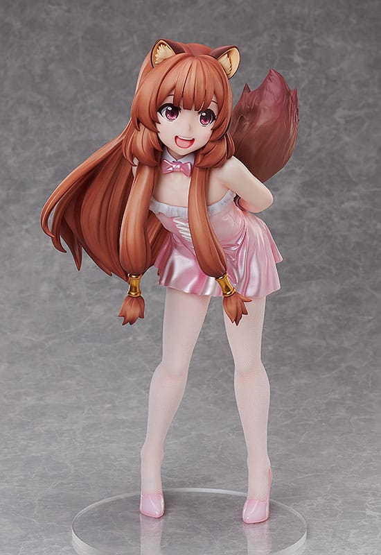 Gros plan sur les jambes et le socle de la figurine Raphtalia Bunny FREEing