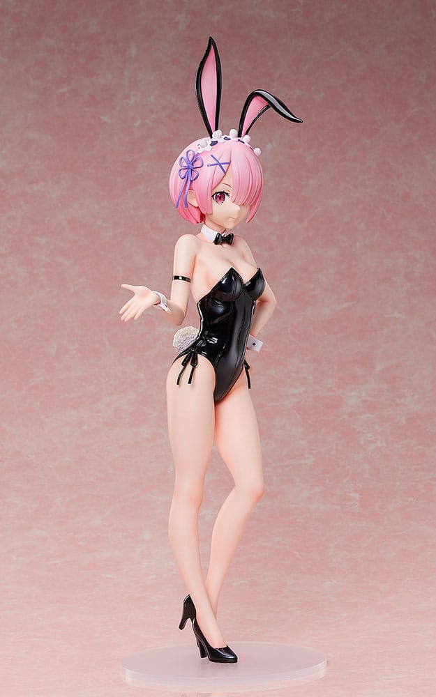 Statuette PVC Ram Bare Leg Bunny 2nd Ver. 44 cm - Gros plan sur les jambes nues