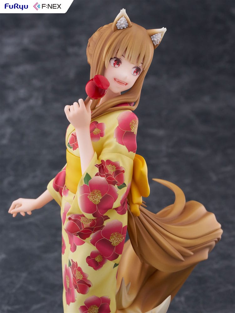 Holo Yukata Ver. sur son socle, vue rapprochée