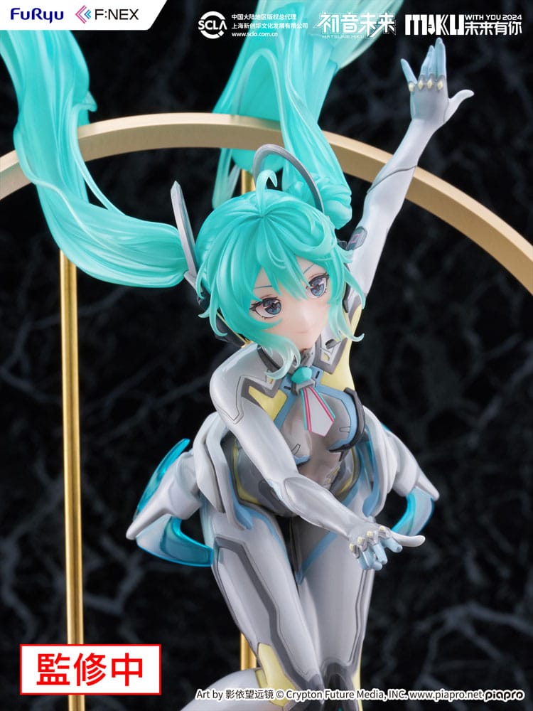 Hatsune Miku F:NEX, gros plan sur les accessoires et la texture des vêtements
