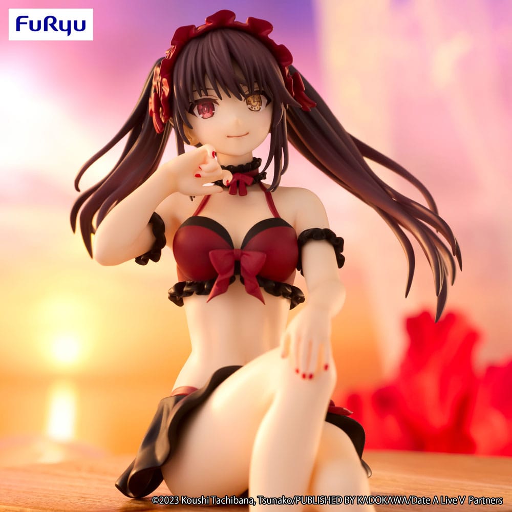 Détail des jambes et du socle de la figurine Kurumi Tokisaki en PVC