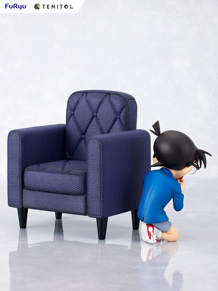 Statuette Détective Conan Edogawa avec son nœud papillon et sa veste
