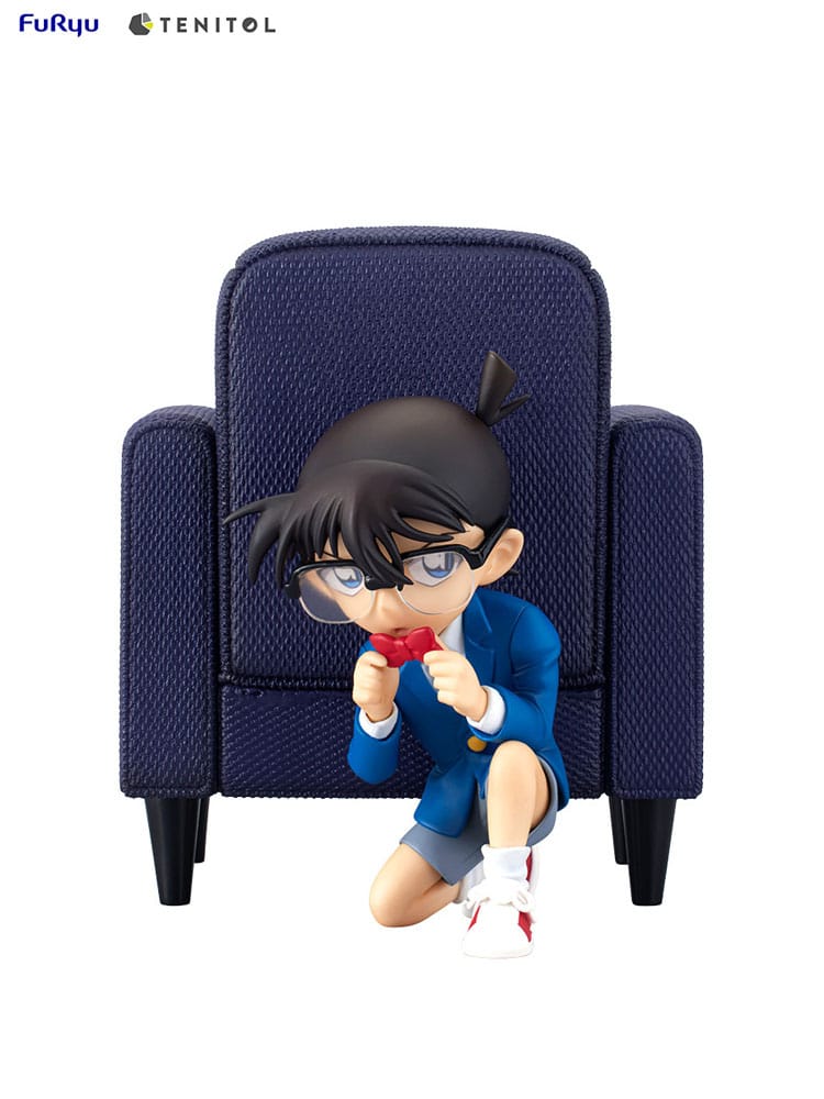Figurine Détective Conan Edogawa 10 cm, posée sur une surface