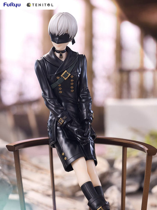 Figurine 9S NieR:Automata Tenitol Furyu, vue latérale gauche détaillée