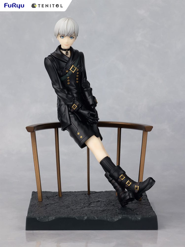 Détail du bras et de l'arme de 9S sur la figurine NieR:Automata Furyu
