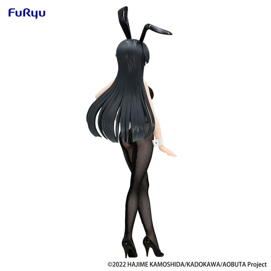 Statuette Furyu BiCute Bunnies Mai Sakurajima sur son socle