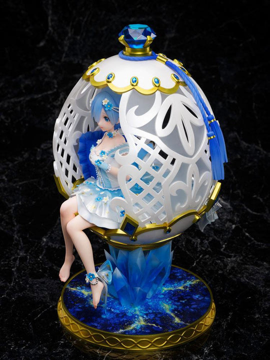 Vue latérale de la figurine Rem Re:ZERO