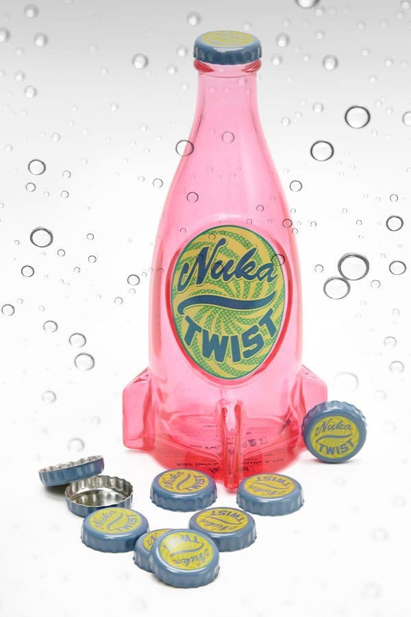 Détail des capsules Nuka-Cola en fer-blanc de la réplique Fallout DEVplus