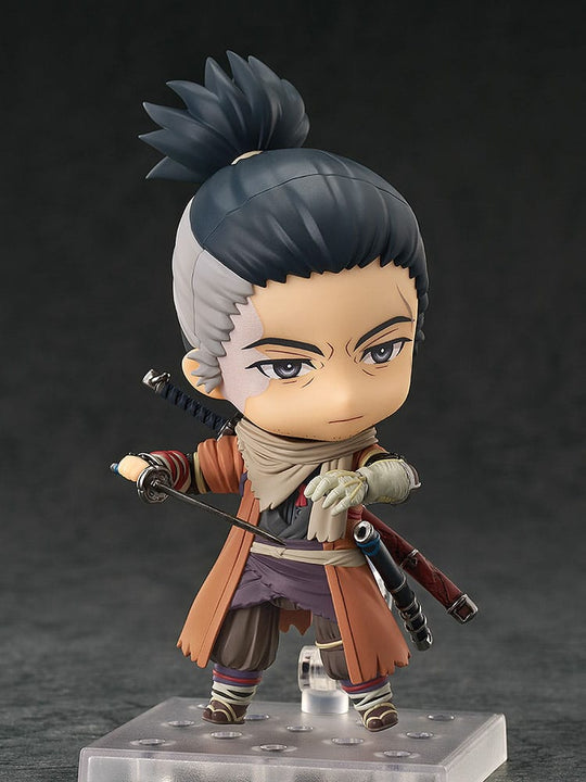 Détail du visage et de l'armure de la figurine Sekiro Nendoroid