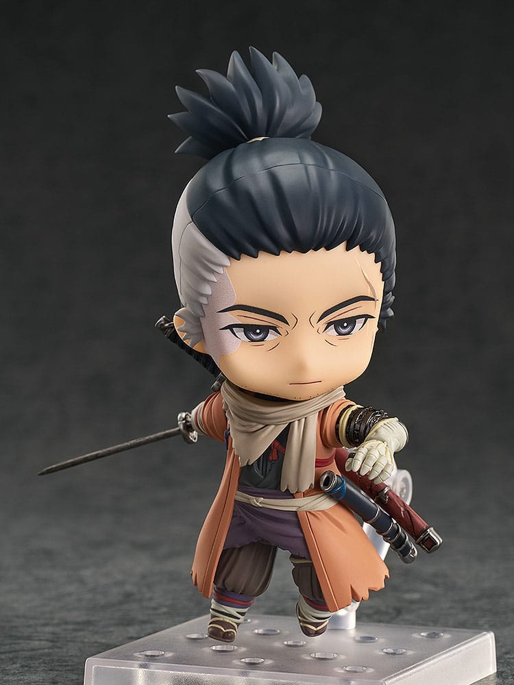 Sekiro Nendoroid en pleine action, pose dynamique