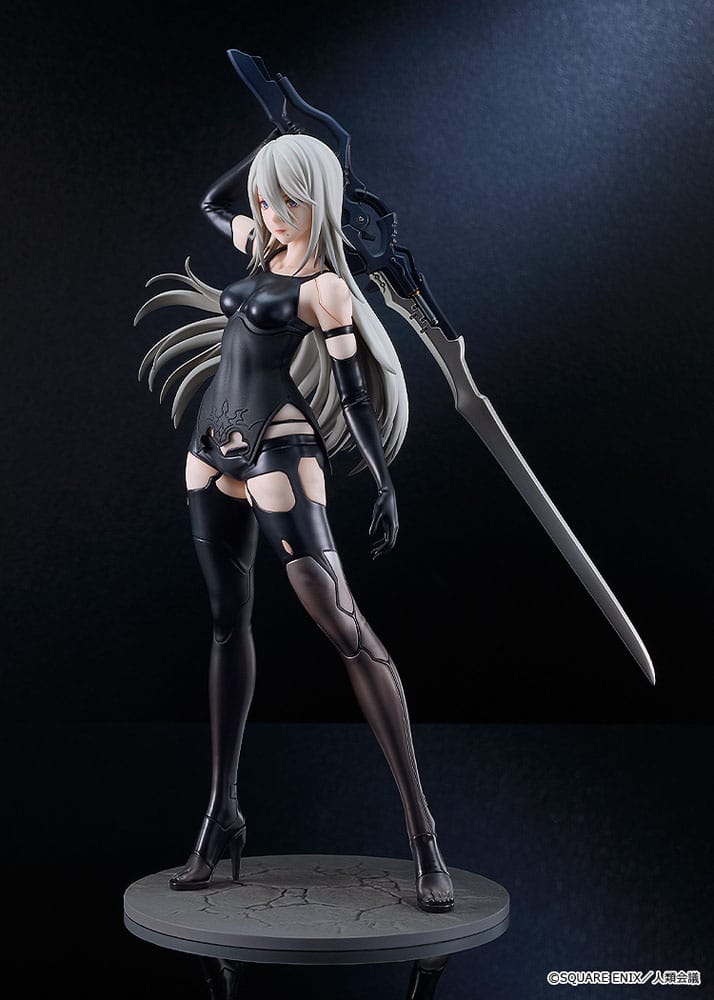 Figurine NieR: Automata A2 27cm, détails des armes et des équipements