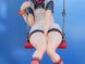 Détail de la base et des pieds de la statuette Rikka Takarada Wall Figure