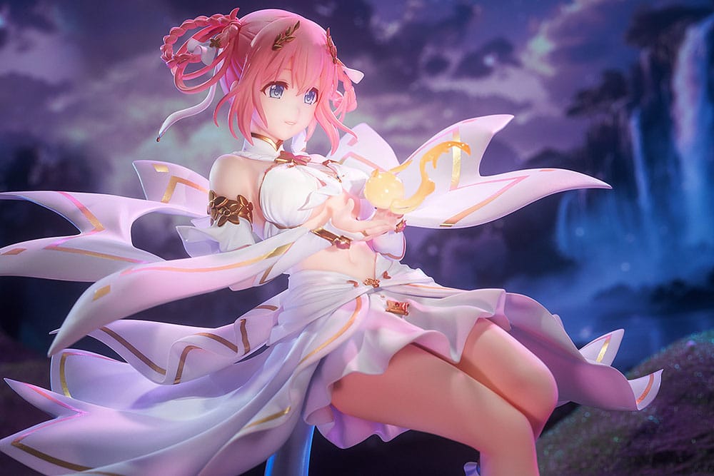 Gros plan sur les accessoires et la base de la statuette Yui Good Smile Company