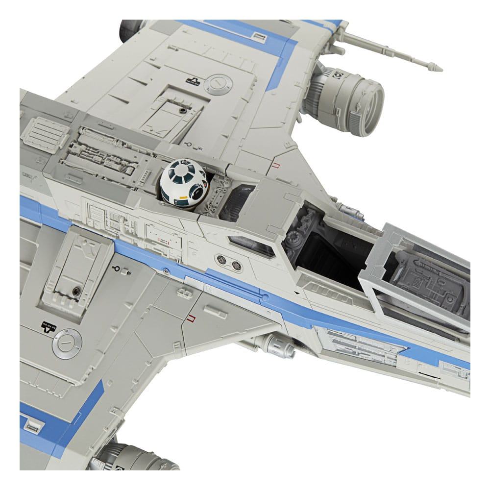 Scène de jeu avec le véhicule E-Wing et la figurine KE4-N4 Star Wars