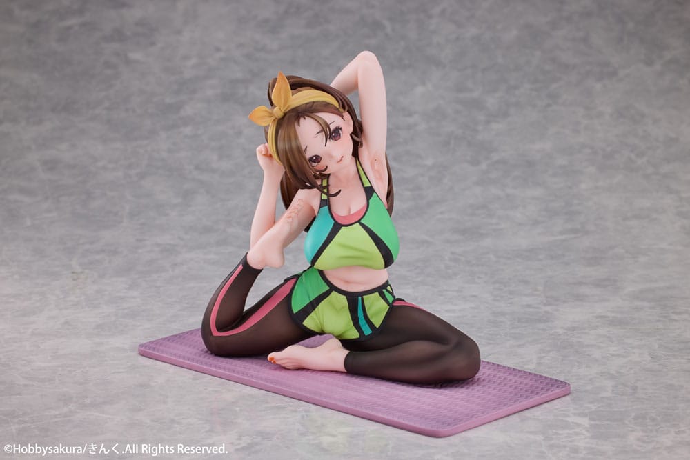 Statuette PVC Kinku, vue de dessus montrant la pose