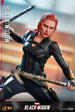 Différentes poses possibles avec la figurine Black Widow articulée de Hot Toys