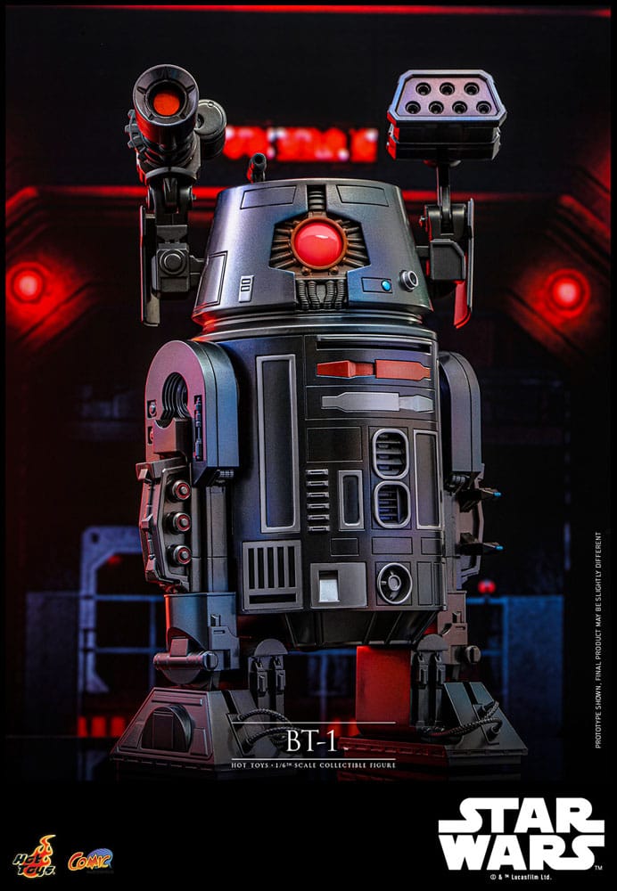Gros plan sur la tête et les capteurs du droïde BT-1 Hot Toys