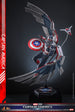 Figurine Captain America Hot Toys posée sur son socle