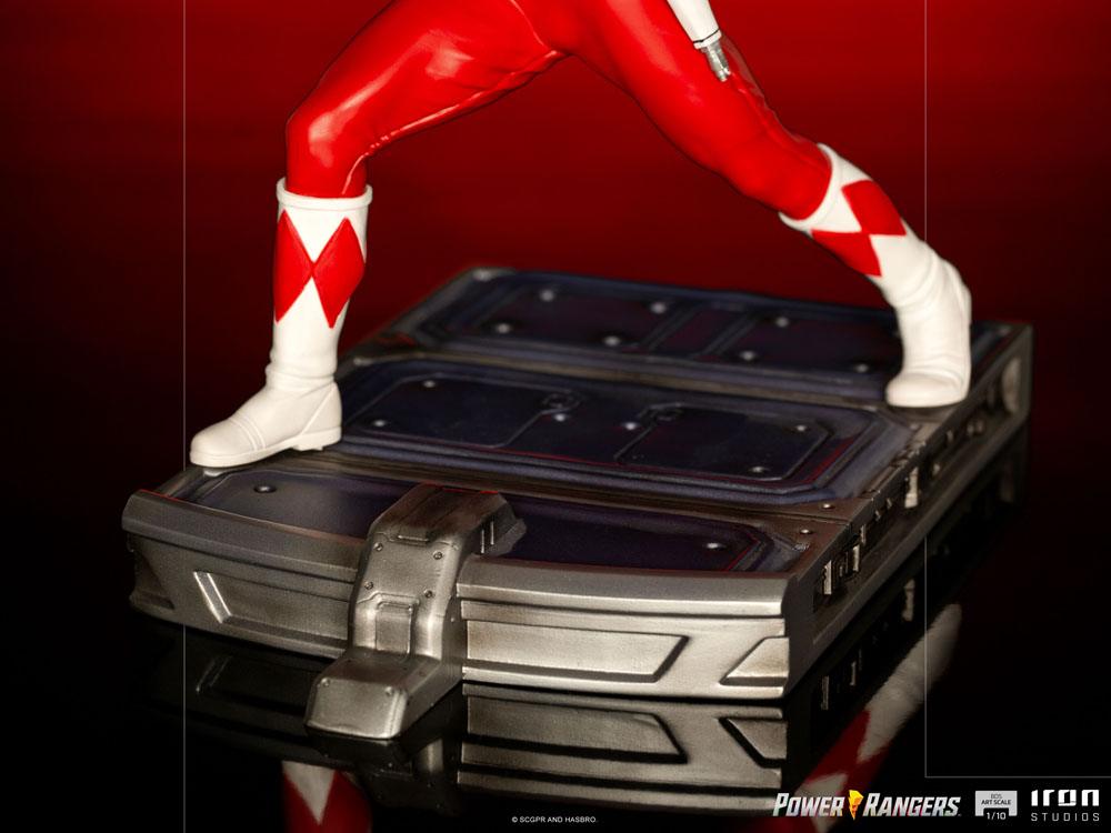 Statuette Power Rangers Red Ranger sur son socle thématique