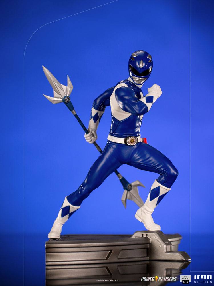 Statuette Power Rangers Blue Ranger avec son arme emblématique