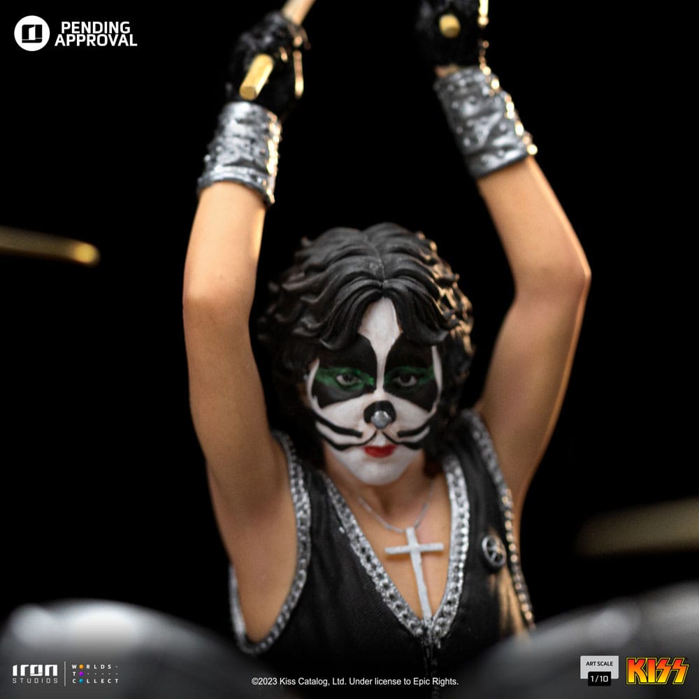 Base de la statuette Kiss Peter Criss, logo Iron Studios