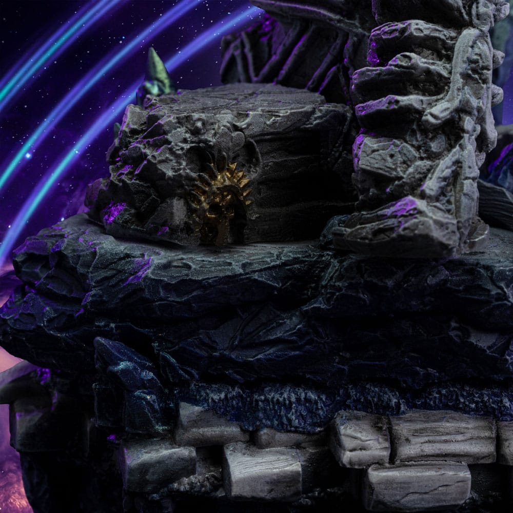 Statuette Nova 41 cm - Gros plan sur les détails de la main