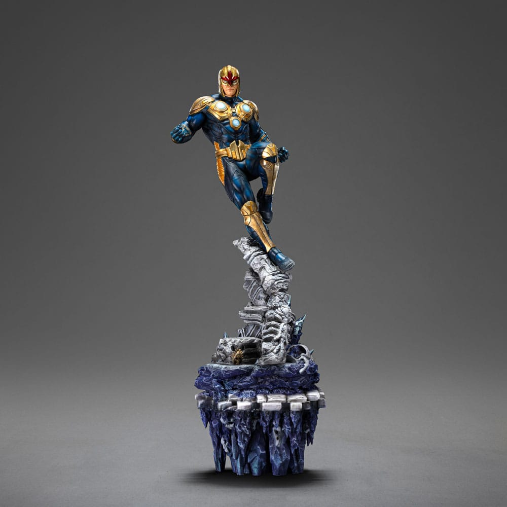 Figurine Marvel Nova - Détail de l'armure et des textures