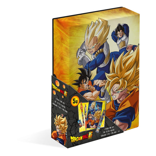 Set complet de papeterie Dragon Ball Deluxe Joy Toy avec stylo, crayon, gomme, règle et carnet sur fond blanc.