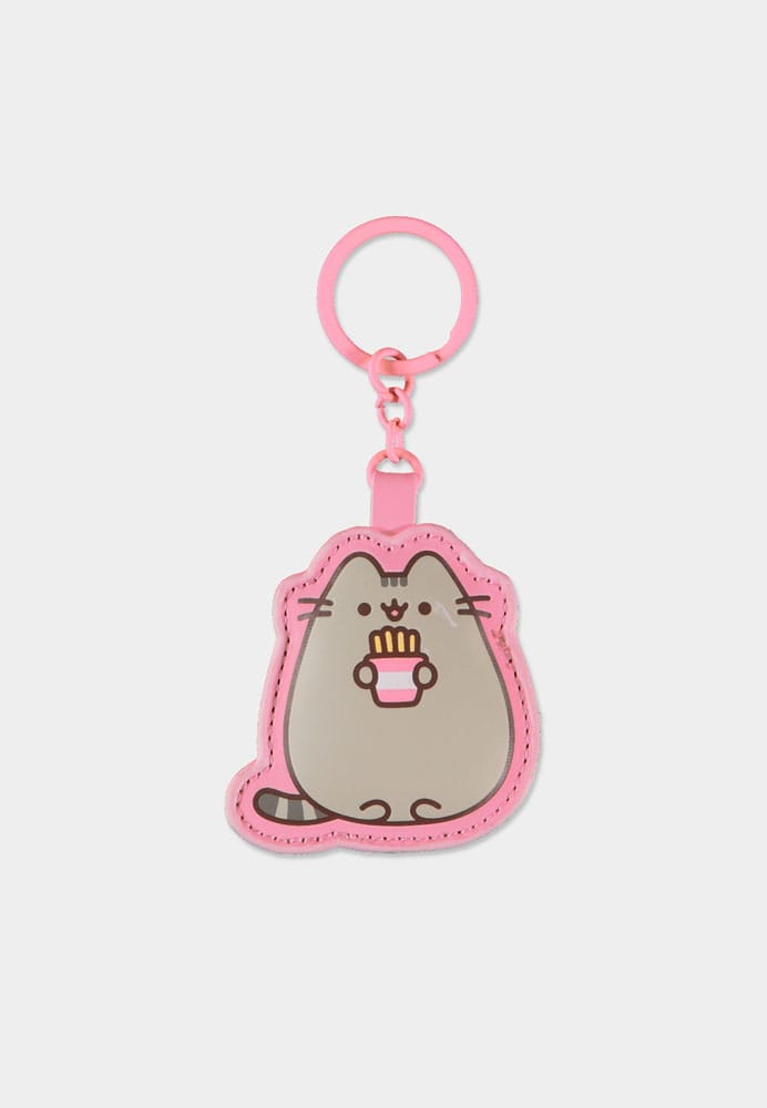 Porte-clés Pusheen accroché à un trousseau de clés