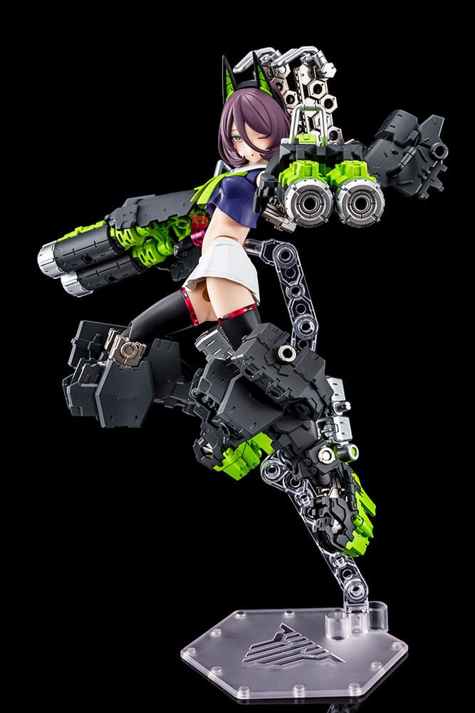 La figurine Megami Device Buster Doll Tank en pleine action