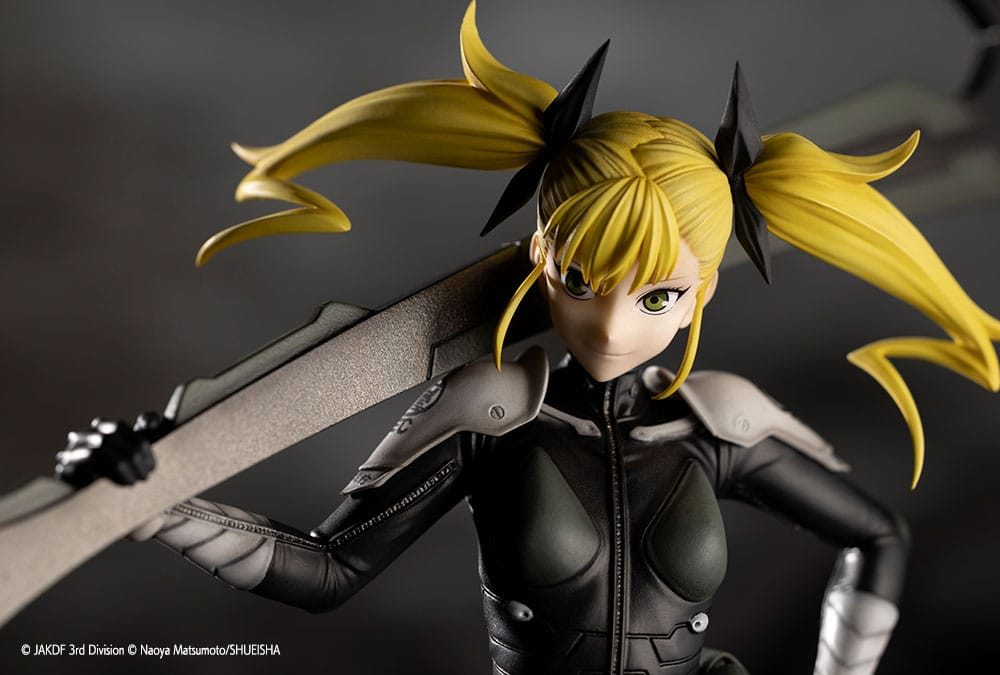 Vue arrière de la figurine Kikoru Shinomiya ARTFXJ 1/8, détails du dos