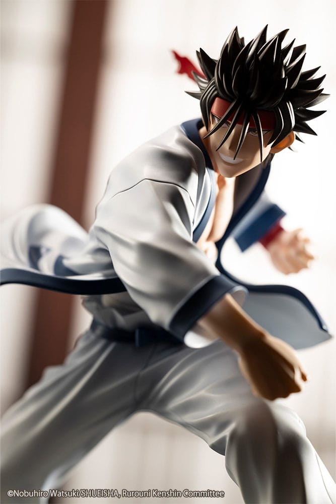 Sanosuke Sagara ARTFXJ vue de trois quarts, détails de la musculature