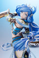 Gros plan sur la tenue et les accessoires de Dana Ys VIII