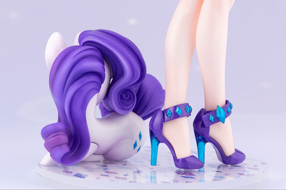 Vue arrière détaillée de Rarity Bishoujo, avec les plis de sa robe et sa chevelure