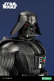 Figurine Darth Vader 1/7, vue rapprochée des mains et gants