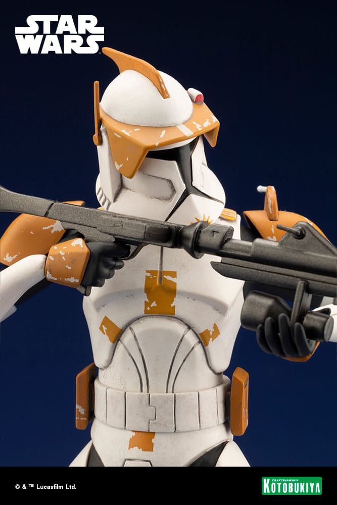Statuette Commander Cody Star Wars The Clone Wars en situation d'exposition