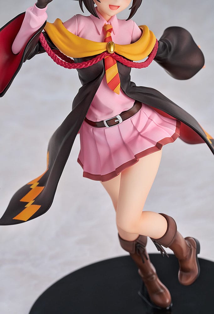 Statuette Megumin KonoSuba sur son socle noir élégant