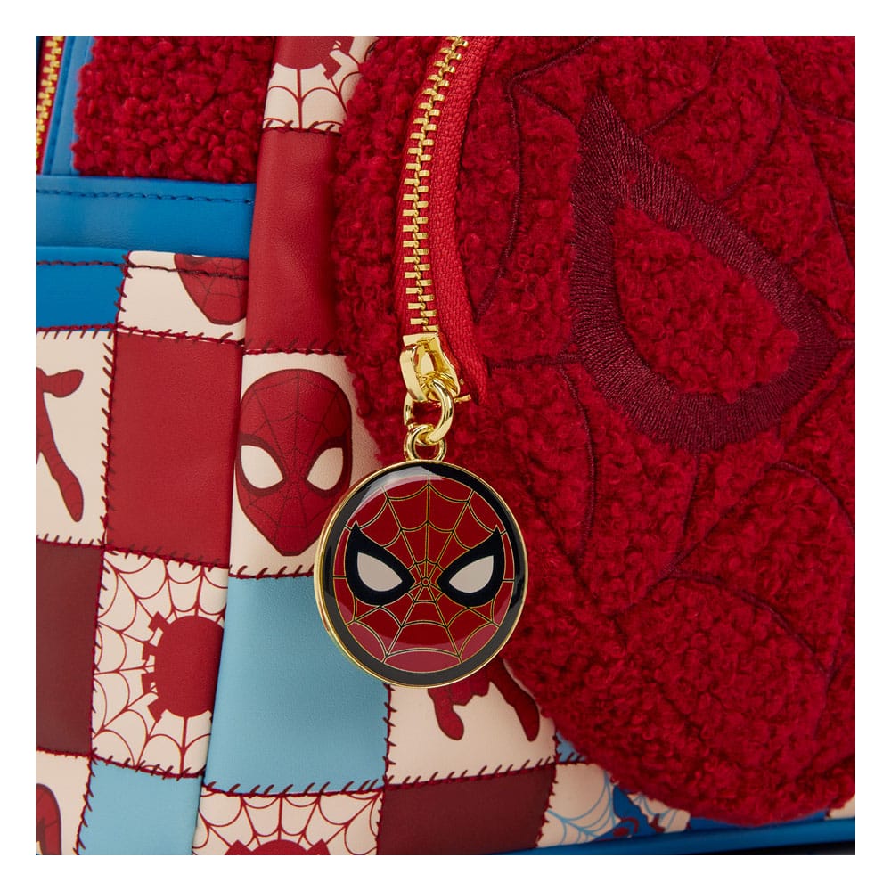 Détail du motif toile d'araignée sur le mini sac à dos Spider-Man Loungefly