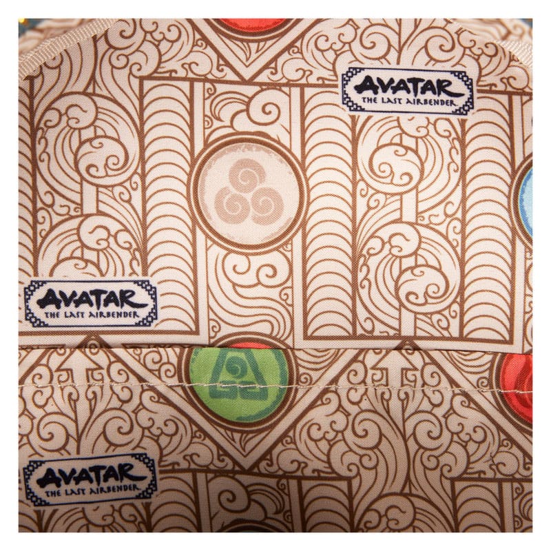 Mini sac à dos Loungefly Avatar Aang porté par une personne