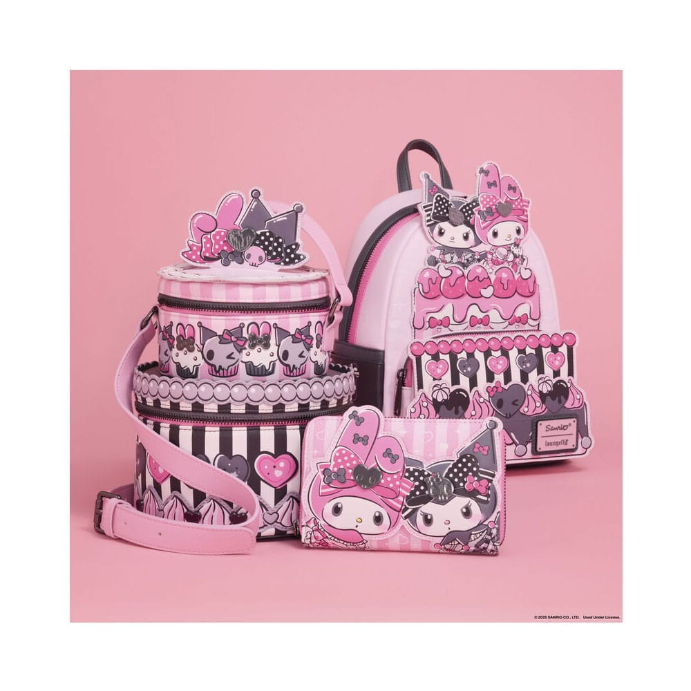Sac à dos Loungefly My Melody et Kuromi porté, montrant sa taille compacte
