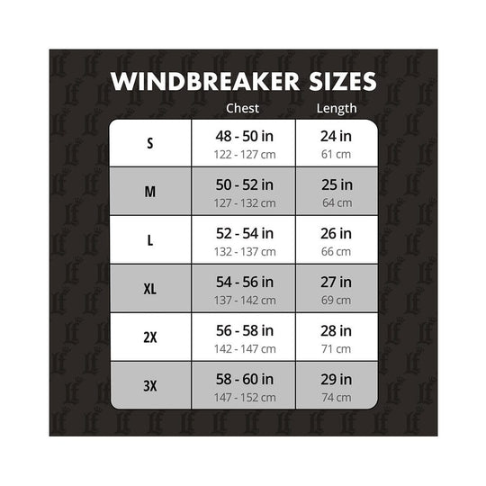 Gros plan sur le logo Loungefly et la matière nylon de la veste