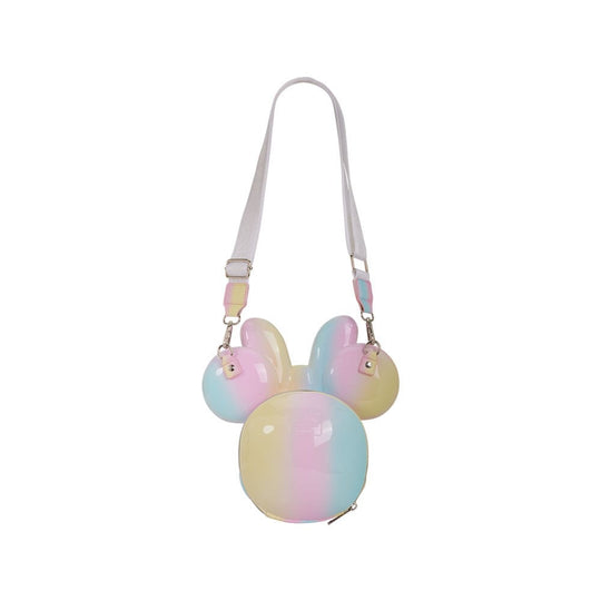 Détail du motif Tie Dye et du nœud de Minnie sur le sac Loungefly