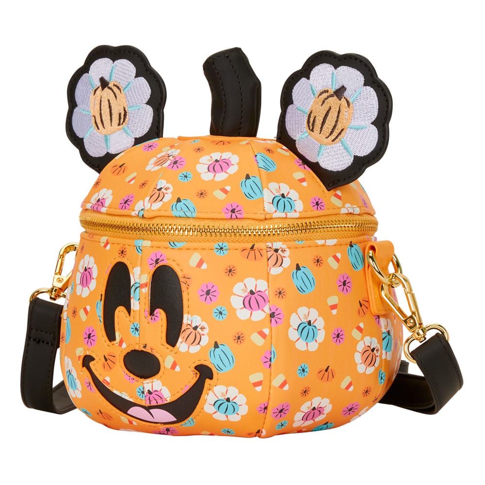 Sac bandoulière Loungefly Disney Pumpkin porté sur l'épaule, montrant la taille