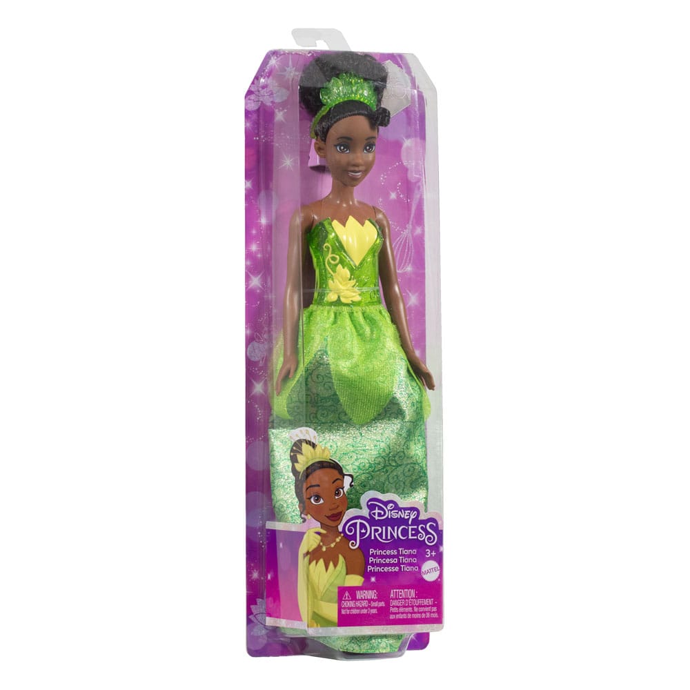 Gros plan sur le visage souriant de la poupée Tiana Mattel