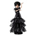 Poupée Monster High x Wednesday Rave'n Wednesday Mattel en vue d'ensemble, robe gothique noire à volants.