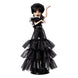 Poupée Monster High x Wednesday Rave'n Wednesday Mattel en vue d'ensemble, robe gothique noire à volants.