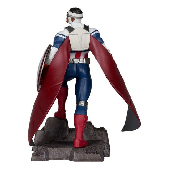 Vue latérale de la figurine Captain America PVC